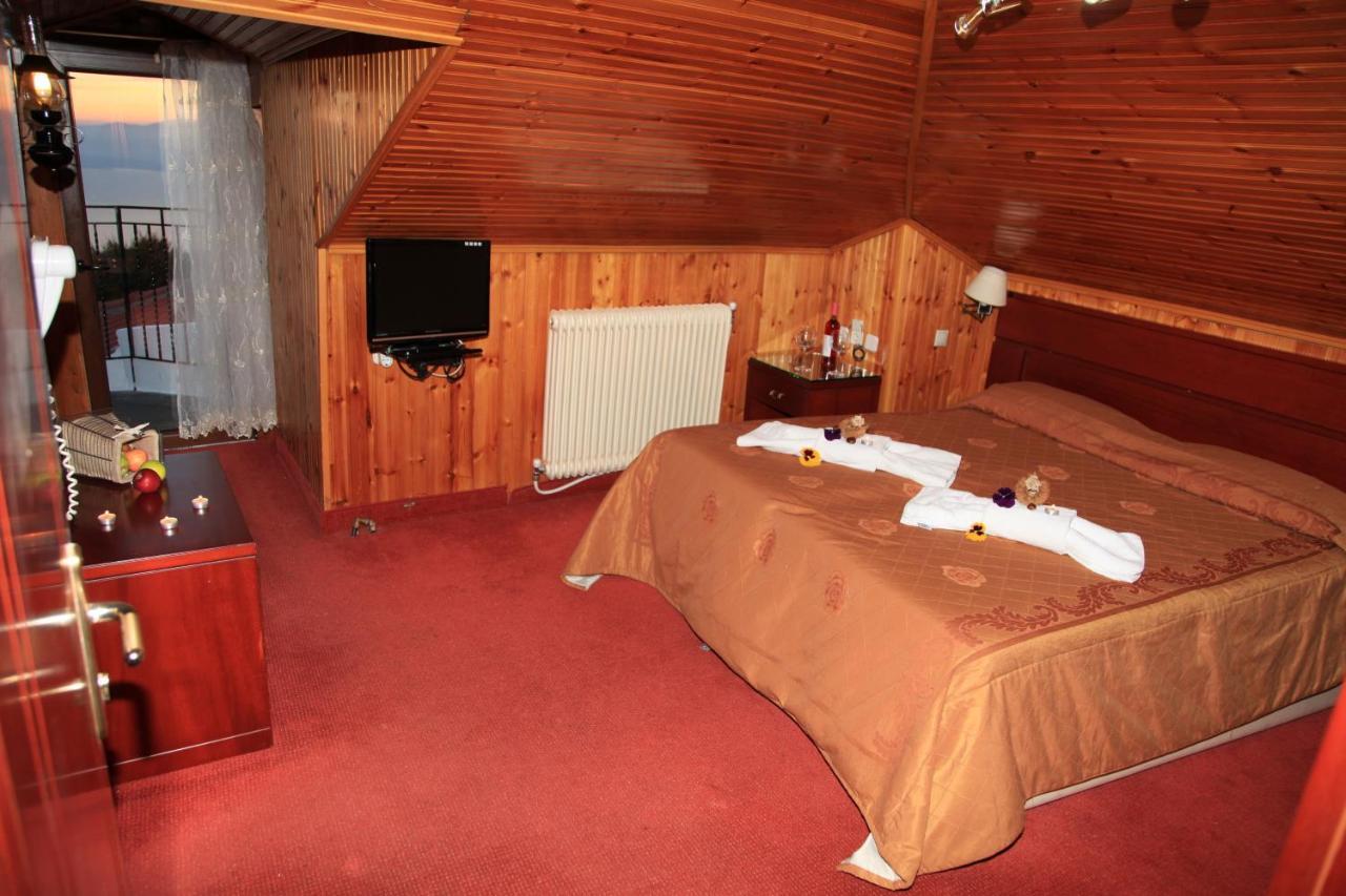 Tasia Mountain Hotel Hania Ngoại thất bức ảnh