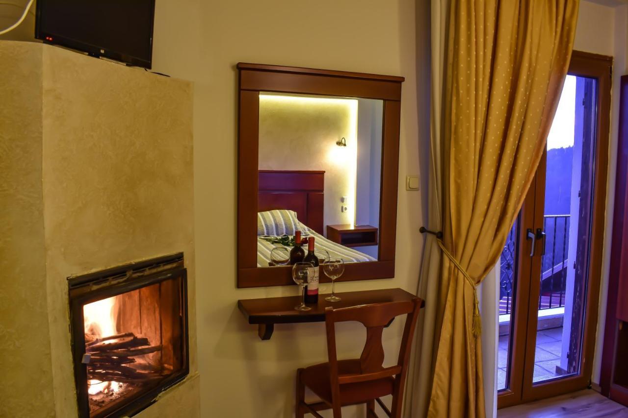 Tasia Mountain Hotel Hania Ngoại thất bức ảnh