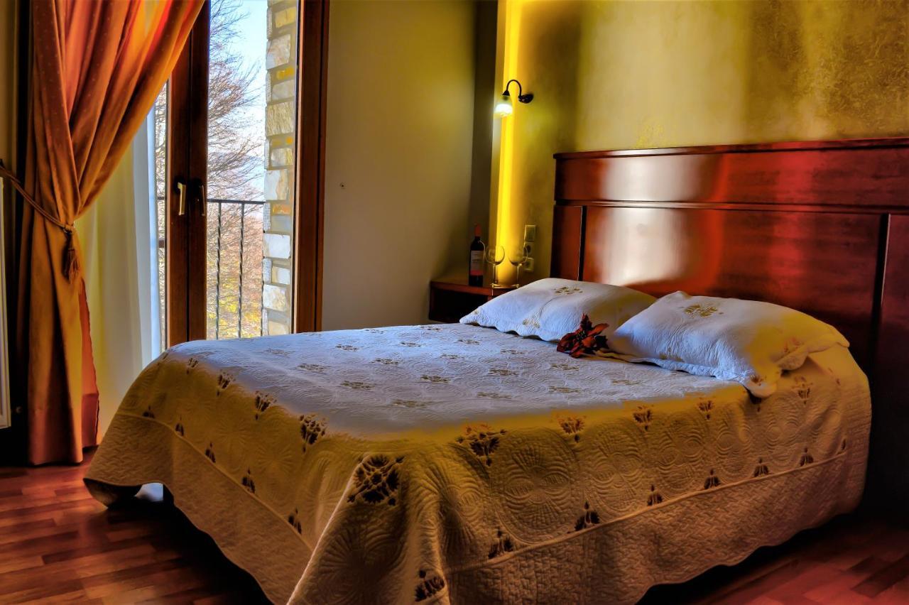 Tasia Mountain Hotel Hania Ngoại thất bức ảnh