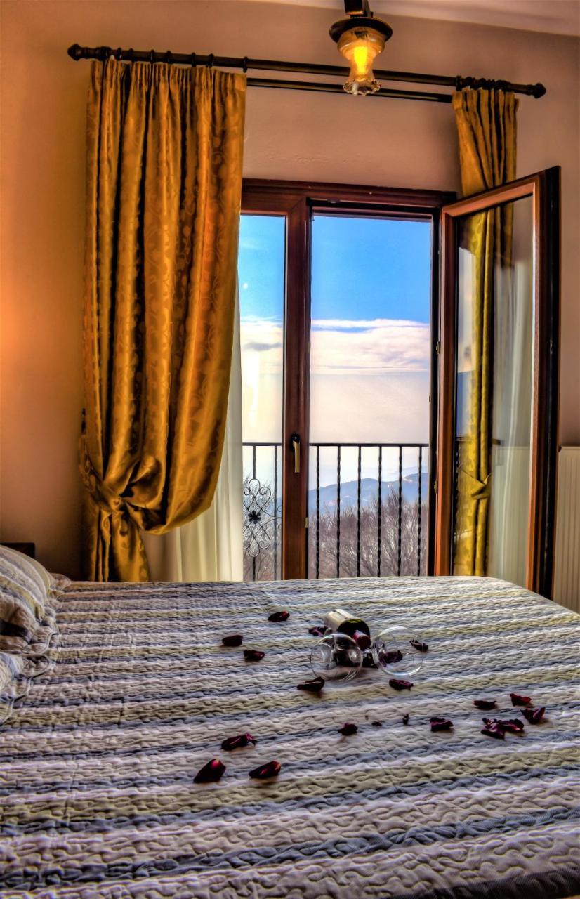 Tasia Mountain Hotel Hania Ngoại thất bức ảnh